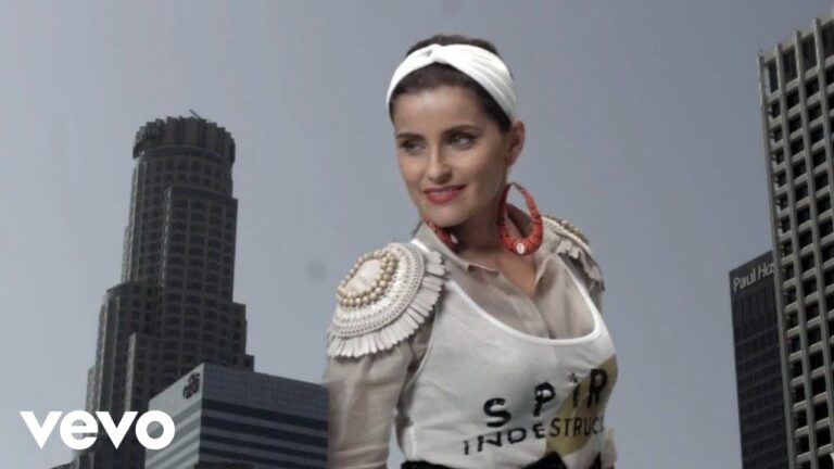 Nelly Furtado – Big Hoops (Bigger the Better) music video