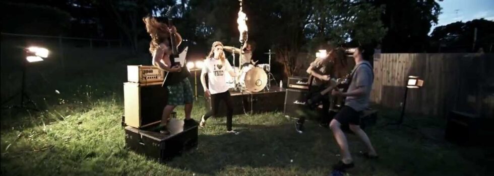 Violent Soho – Covered in Chrome