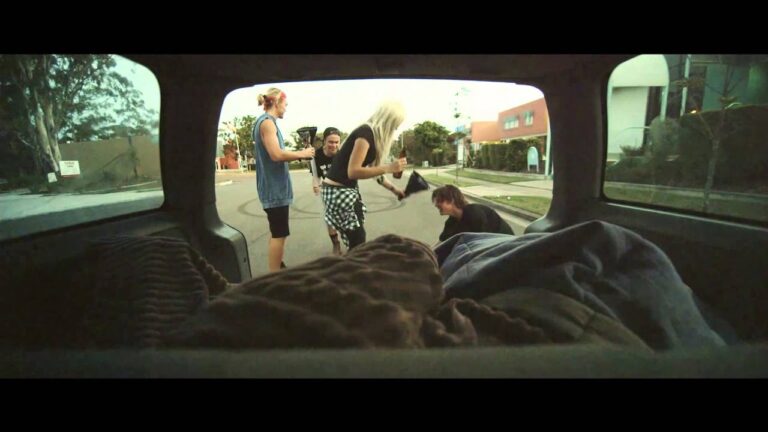 Violent Soho – Saramona Said music video