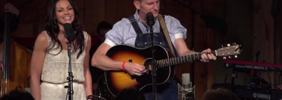 Joey + Rory – In the Garden (Live)