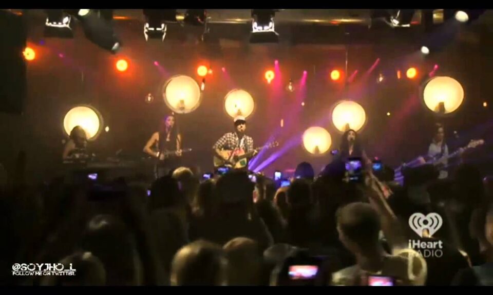 Jason Mraz – I’m Yours (iHeartRadio Performance)