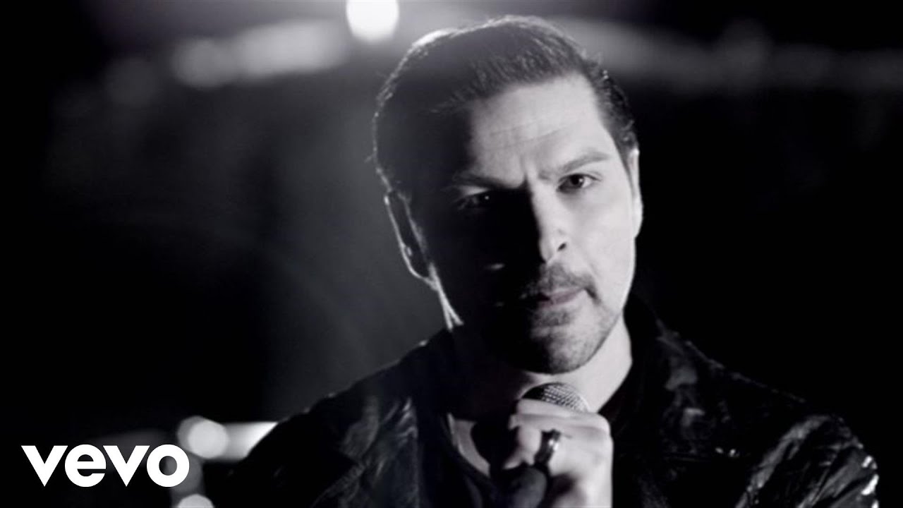 Adelitas Way – Dog on a Leash