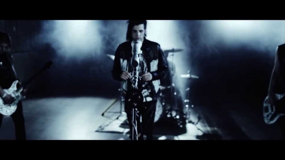 Like A Storm – Love The Way You Hate Me