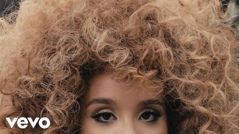 Lion Babe – Jump Hi (feat. Childish Gambino) music video