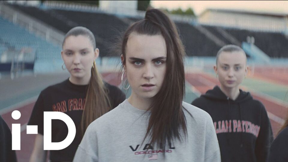 Mo – Walk This Way