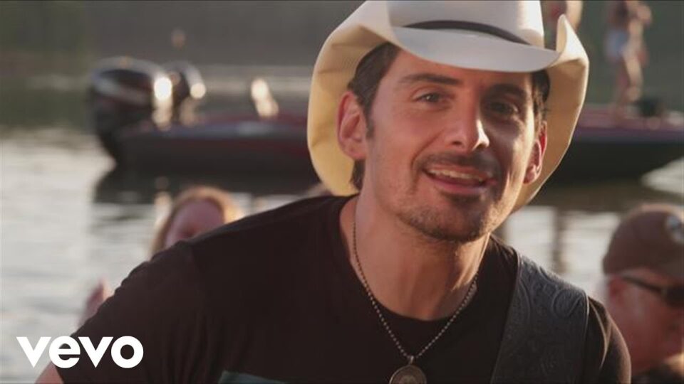Brad Paisley – River Bank