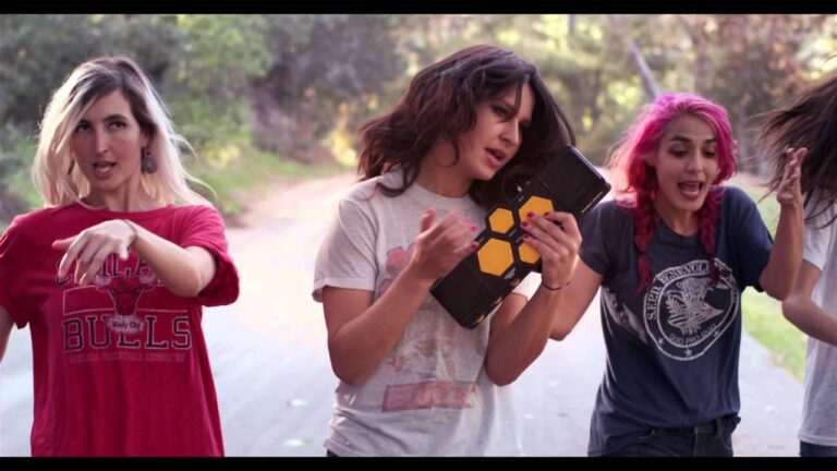 Warpaint – Disco//Very – Keep It Healthy music video