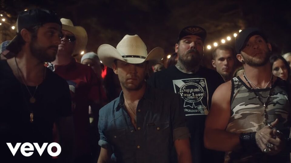 Brantley Gilbert – Small Town Throwdown ft. Justin Moore & Thomas Rhett