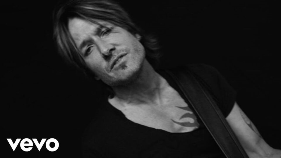 Keith Urban – Somewhere In My Car