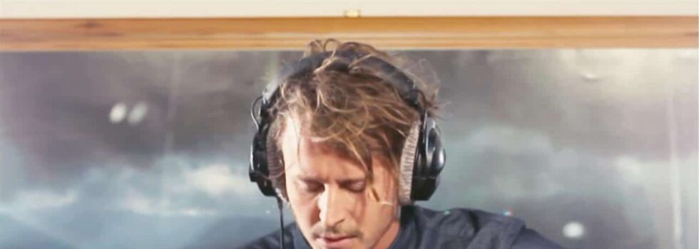 Ben Howard – Small Things (Live)