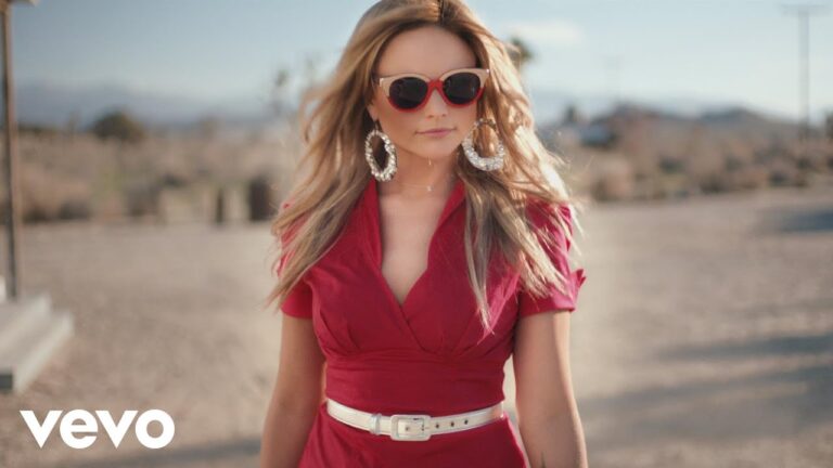 Miranda Lambert – Little Red Wagon music video