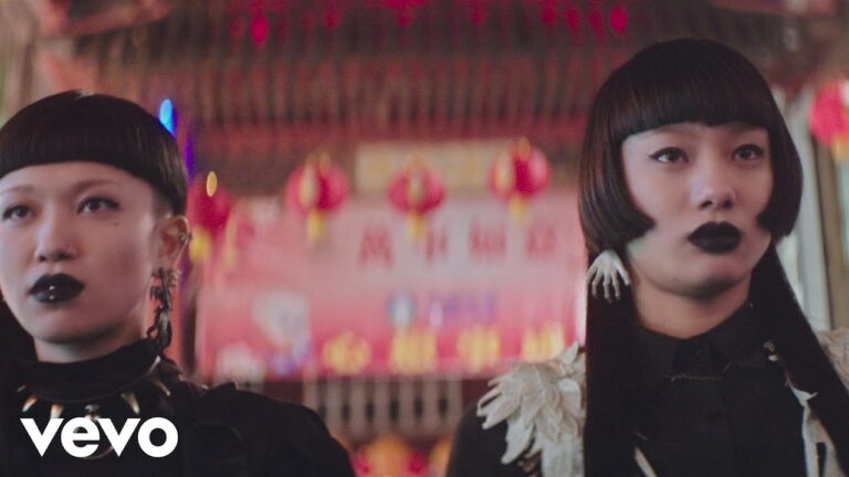 Snakeships – Forever Pt.II (feat. Kaleem Taylor) music video
