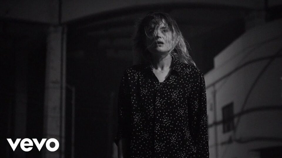 The Dead Weather – I Feel Love (Every Million Miles)