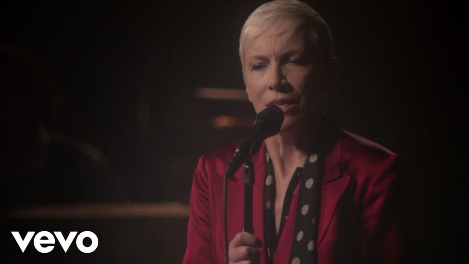 Annie Lennox – Georgia On My Mind (Live)