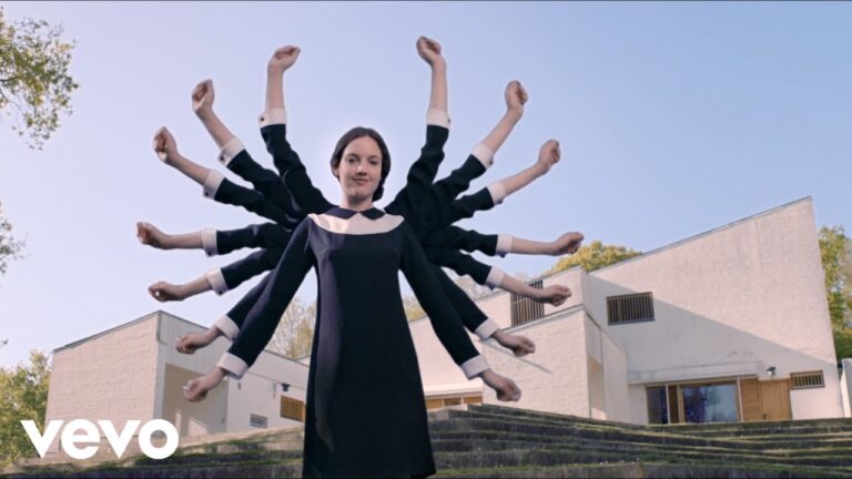 Jain – Come music video
