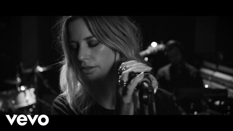 Gin Wigmore – Black Parade (Live NYC Sessions) music video