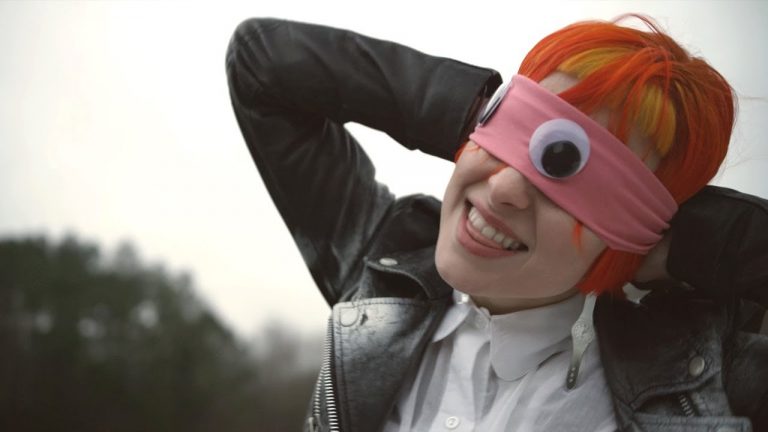 Paramore – Ain’t It Fun music video