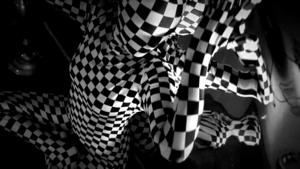 Space Fisters – Yellow Hills