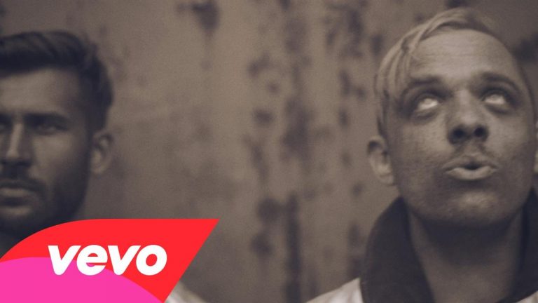 Everything Everything – Spring / Sun / Winter / Dread music video