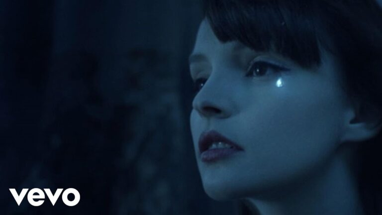 CHVRCHES – Clearest Blue music video