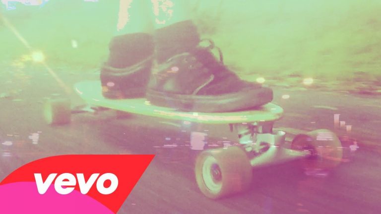 The Japanese House – Cool Blue music video