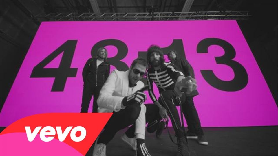 Kasabian – Eez-eh