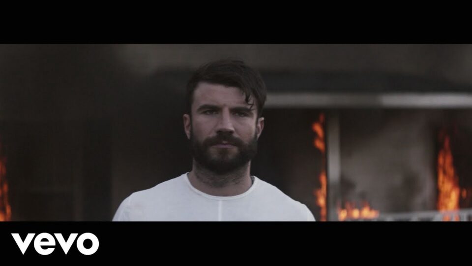 SAM HUNT – BREAK UP IN A SMALL TOWN