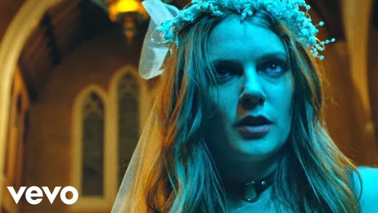 Tove Lo – Moments music video