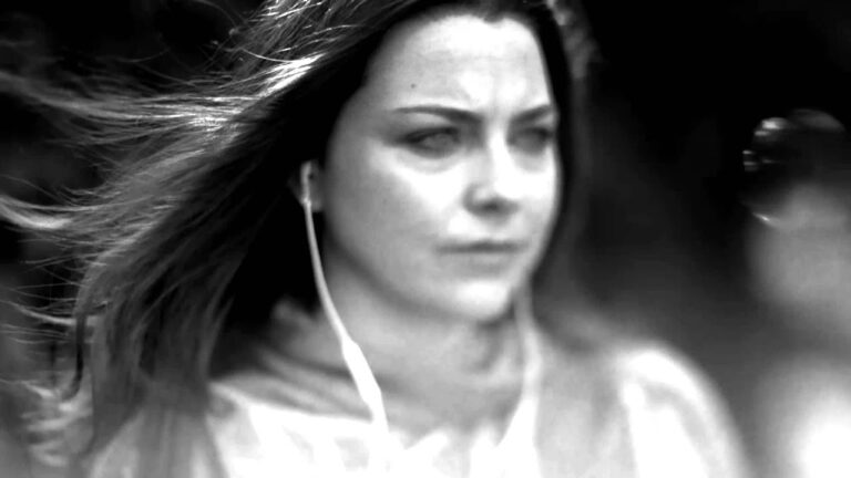 Amy Lee – With or Without You (U2 Cover) music video
