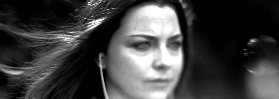Amy Lee – With or Without You (U2 Cover)