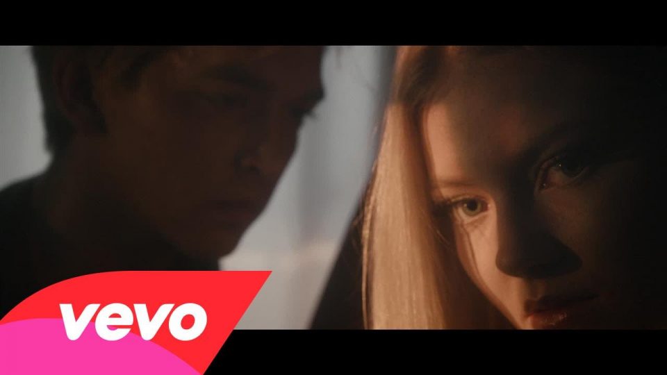 Astrid S – Hyde