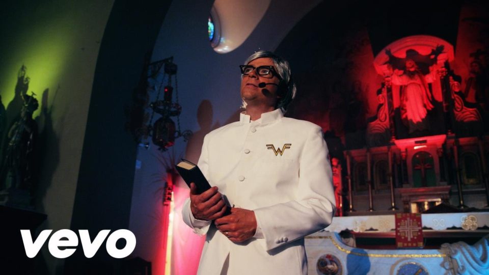 Weezer – Thank God For Girls