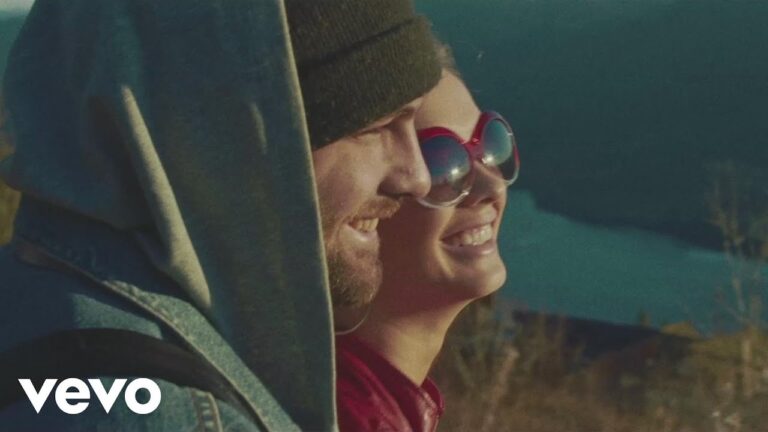 CLMD – Dust (feat. Astrid S) music video