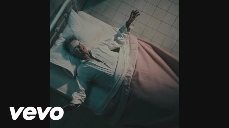 David Bowie – Lazarus (R.I.P.) music video