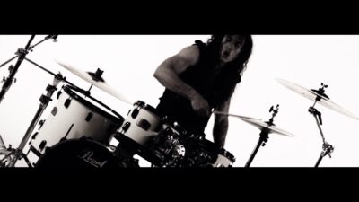 Escape The Fate – Breaking Me Down