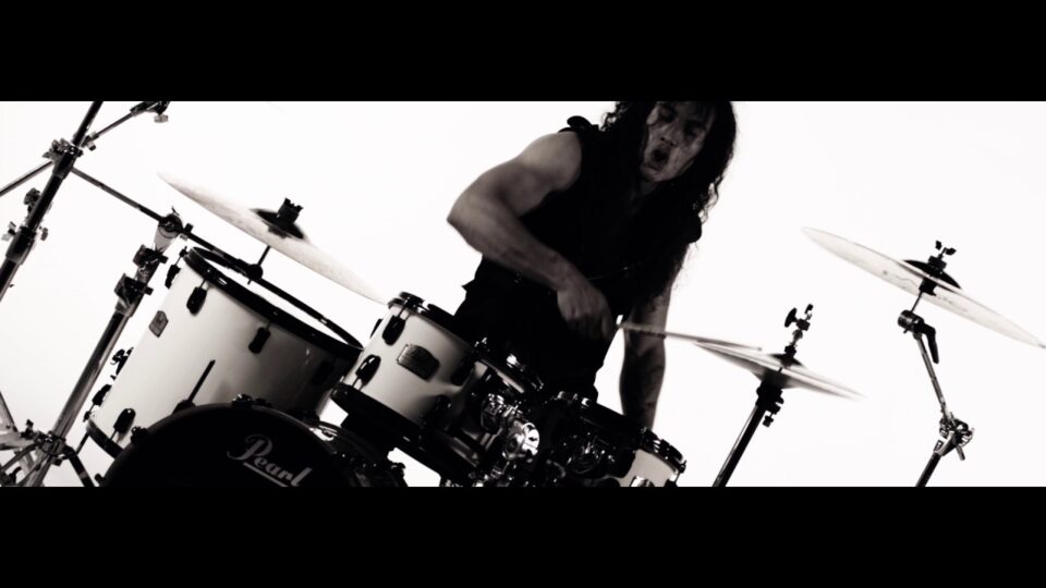 Escape The Fate – Breaking Me Down