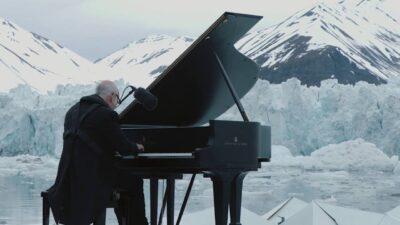 Ludovico Einaudi – Elegy for the Arctic (Live Greenpeace)
