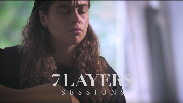 Tash Sultana – Blackbird – 7 Layers Session #5 music video