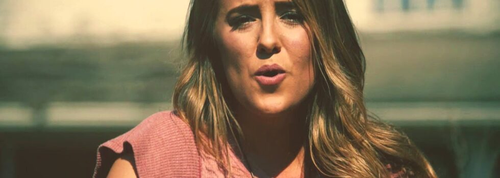 Lainey Wilson – Where My House Stood ft. Frank Foster