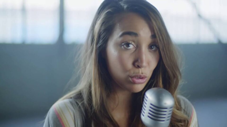 Britney Spears – Toxic (Alex & Sierra Cover)