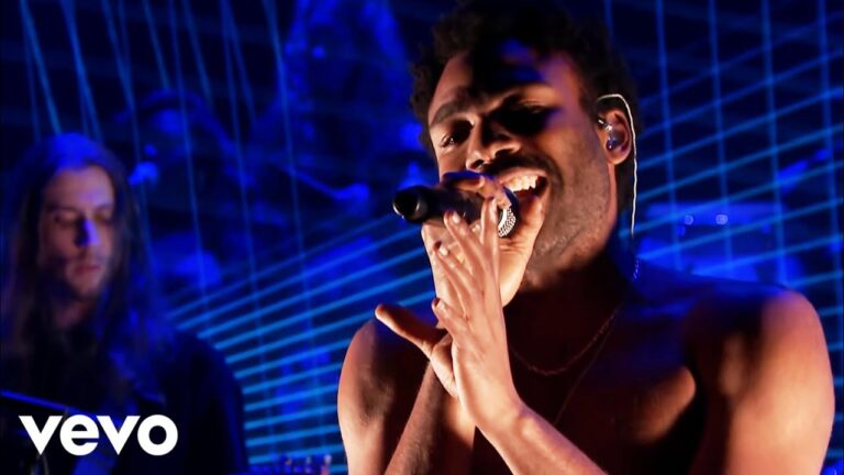 Childish Gambino – Redbone (Live) music video