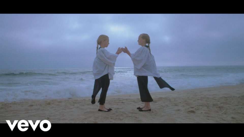 Lo Moon – Loveless