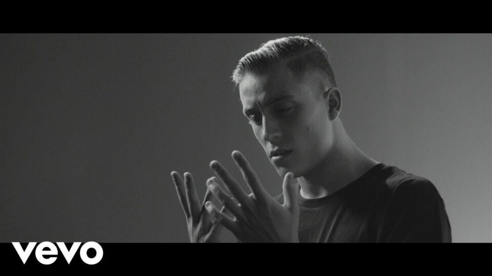 Loïc Nottet – Million Eyes