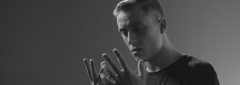 Loïc Nottet – Million Eyes