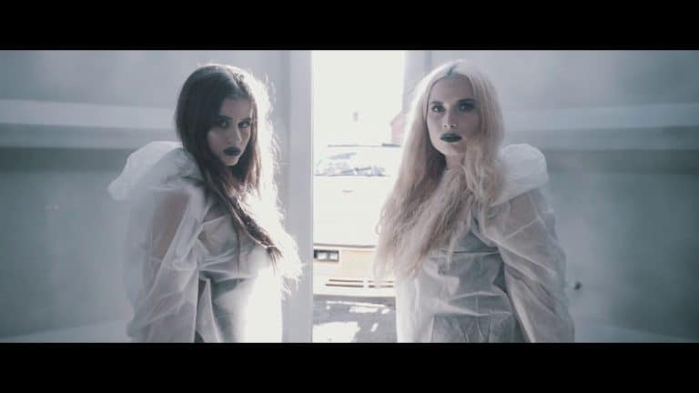 Auras – Spiral music video
