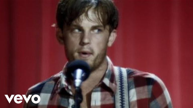 Kings Of Leon – Charmer music video