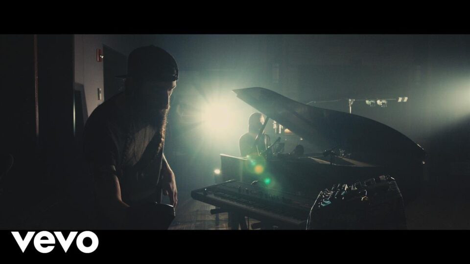 Missio – Bottom of the Deep Blue Sea (Acoustic)