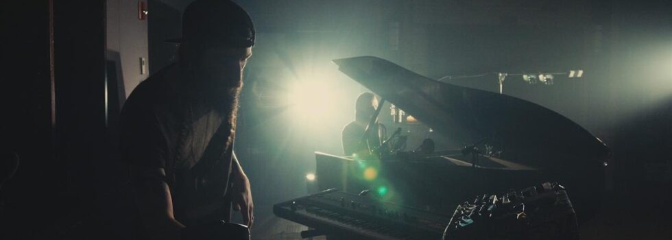 Missio – Bottom of the Deep Blue Sea (Acoustic)