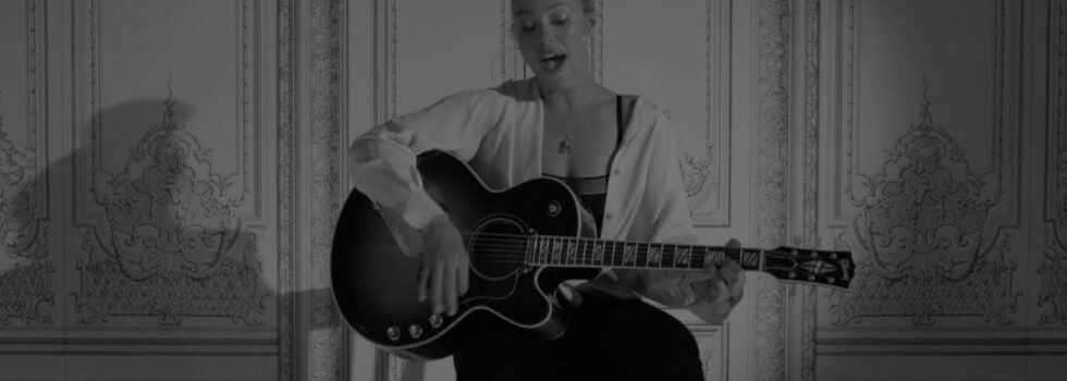 Elle Varner ‑ Loving U Blind