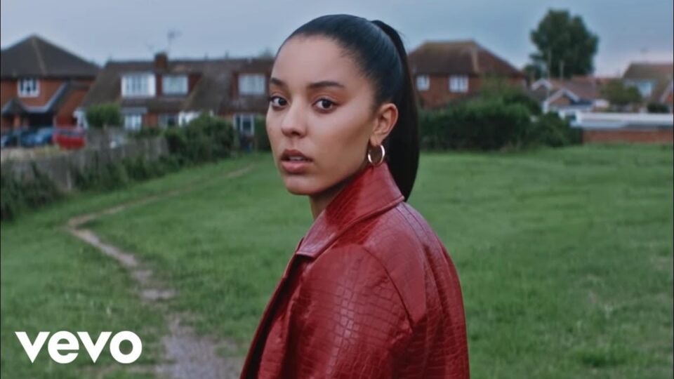 Grace Carter – Why Her Not Me